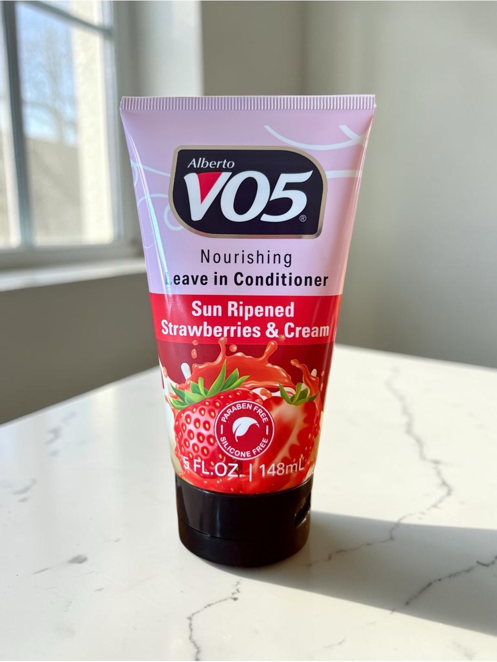💎 V05 Nourishing Leave-in Conditioner In Sun Ripened Strawberries & Cream 5fl Oz